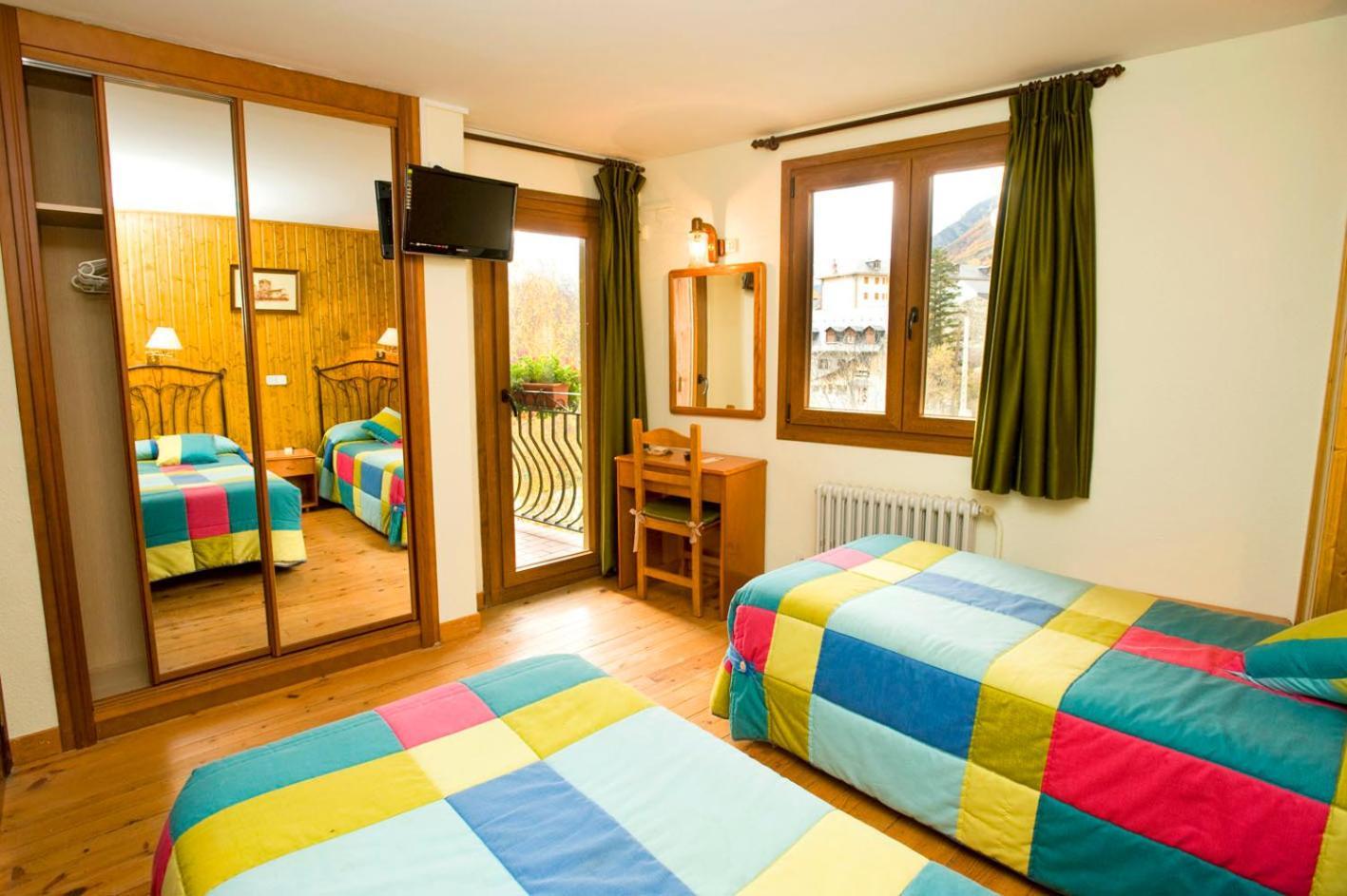 Hotel Llibrada Benasque Εξωτερικό φωτογραφία