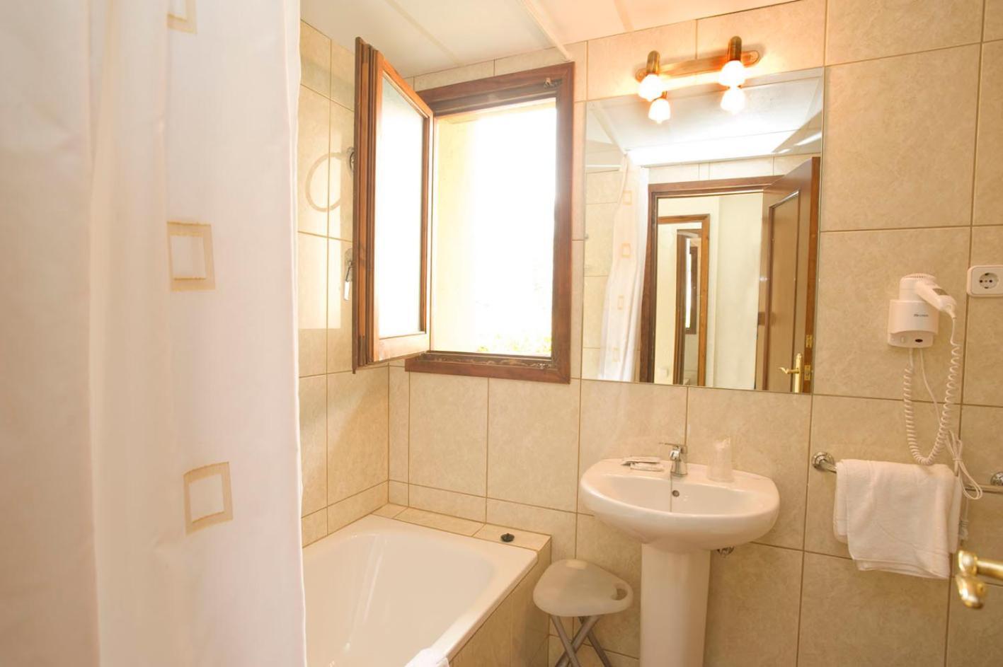 Hotel Llibrada Benasque Εξωτερικό φωτογραφία